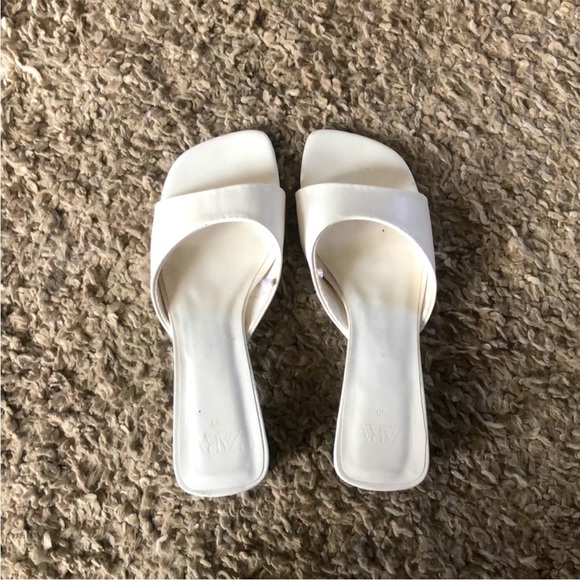ZARA SANDAL HEELS - Picture 1 of 3